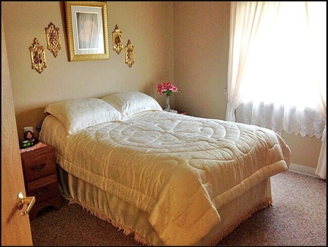 Foto del edificio - 741 Streeter Dr