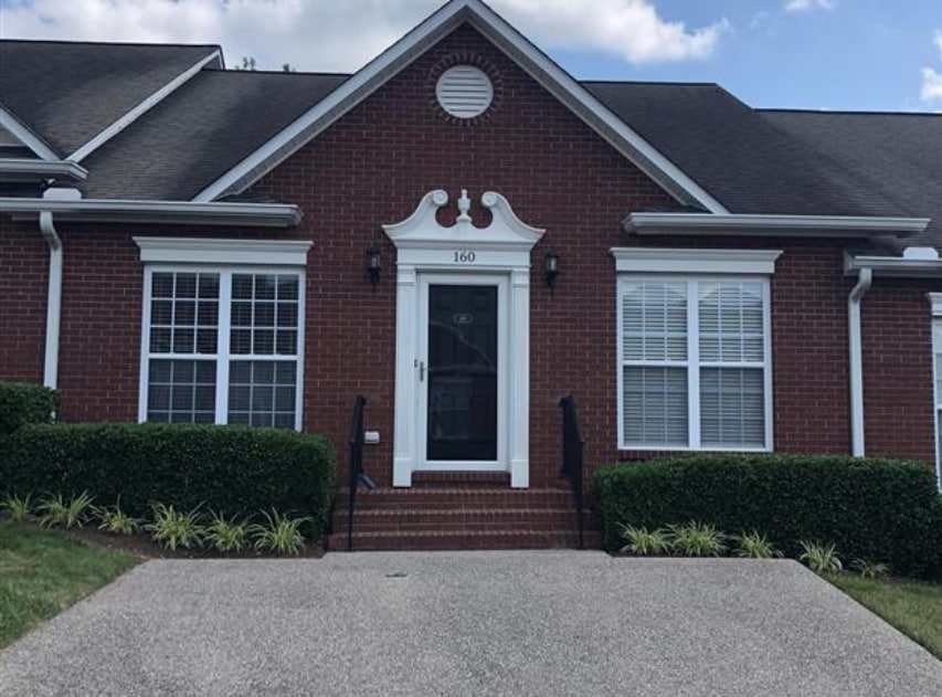 Foto principal - 160 Saint James Pl