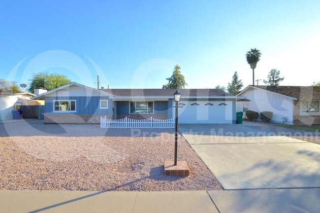 Photo - 1305 E Downing St House