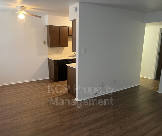 Foto del edificio - 340 W Dogwood St