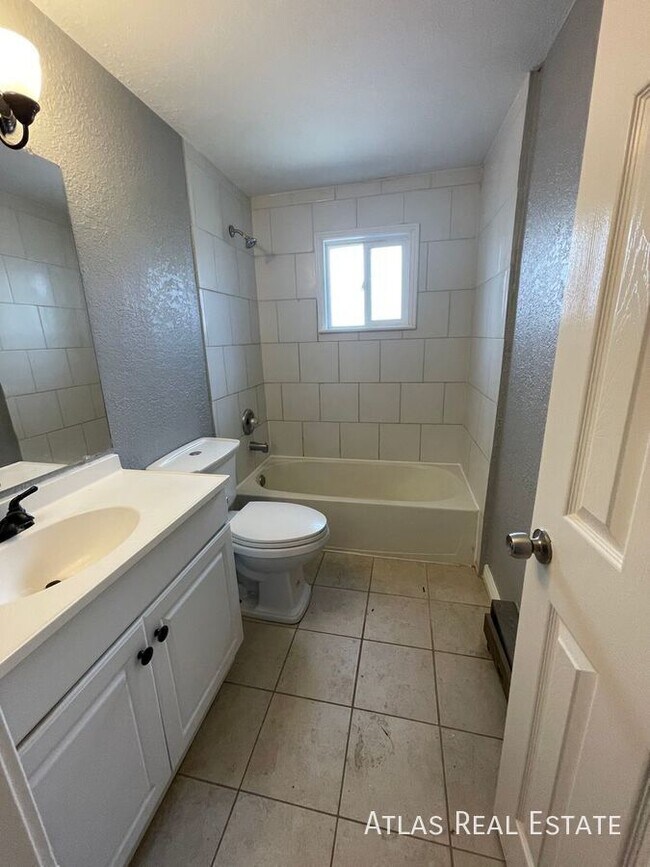 Foto del edificio - 5301 S Delaware St