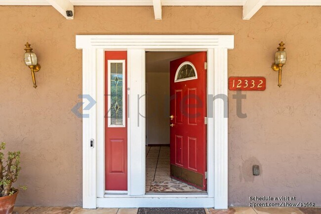 Building Photo - 12332 Saraglen Dr