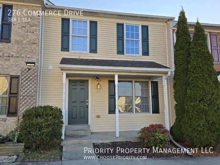 Foto principal - Updated 3BR 2.5BA Townhome, Harrisonburg