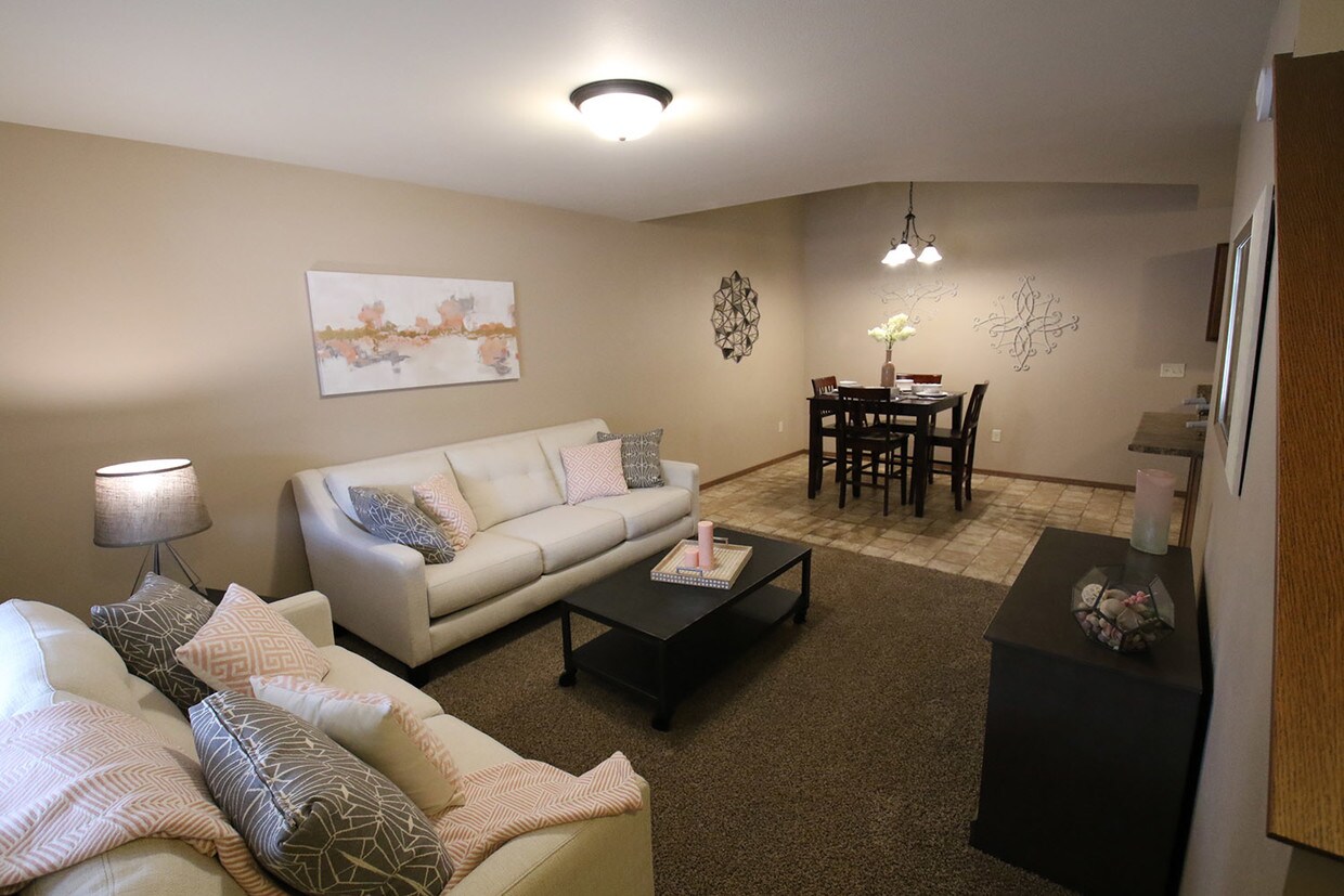 Whispering Woods Apartments Sioux Falls, SD