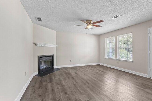 Building Photo - 3183 Warrenton Ct, Douglasville, GA 30135