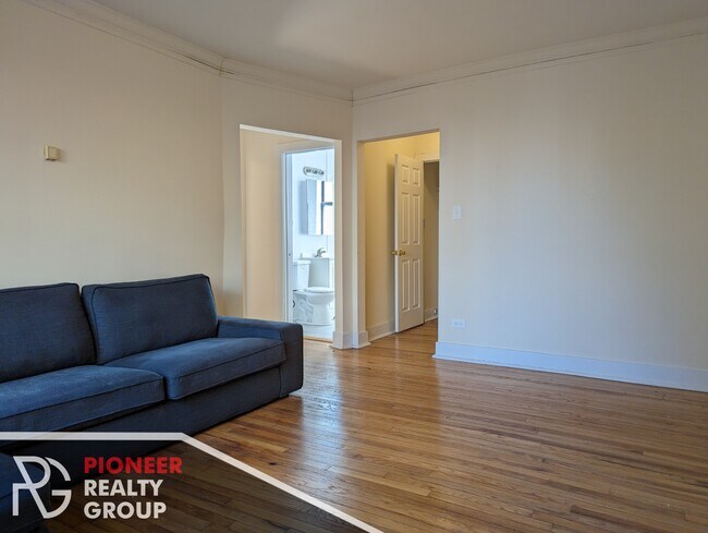 Foto del edificio - 2335 N Spaulding Ave