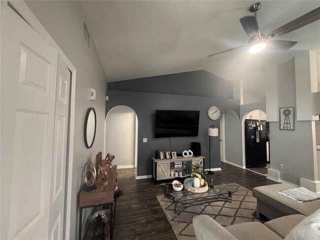 Building Photo - 30619 Double Dr