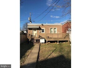 Building Photo - 555 Chestnut St