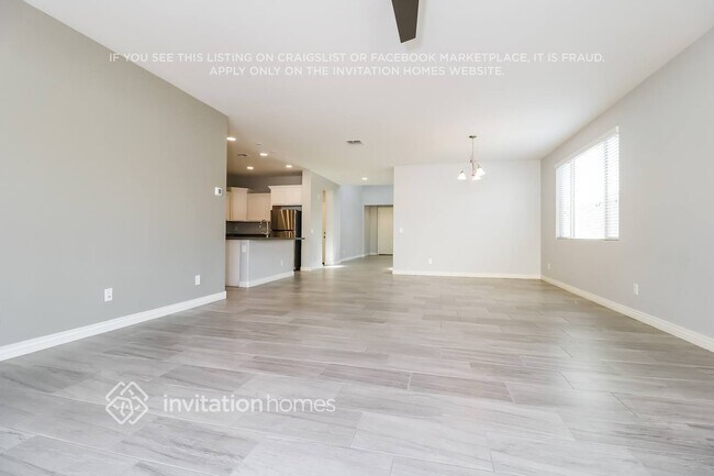 Building Photo - 4044 S 183rd Dr