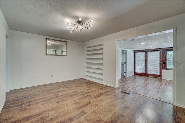 Building Photo - 1124 Merrymen Grn