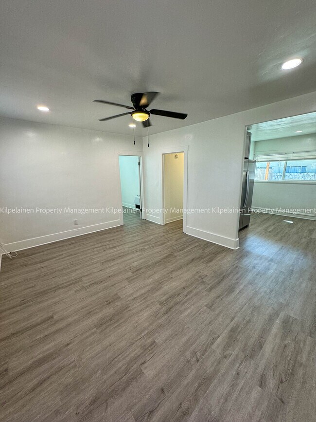 Foto del edificio - 1113 N Miller St