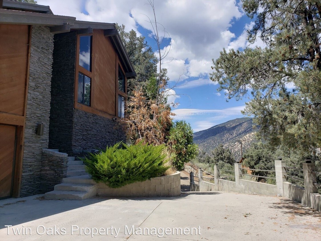 Primary Photo - 3 br, 2.5 bath House - 14304 Mesa Way