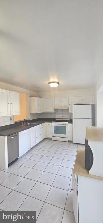 Building Photo - 10483 Malone Ct