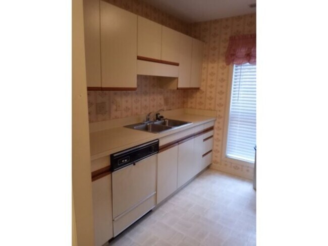 Building Photo - 2110 Wexford Oaks Court Fayetteville, Nc 2...