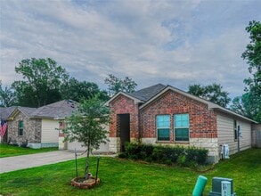 Building Photo - 332 Pecos Dr