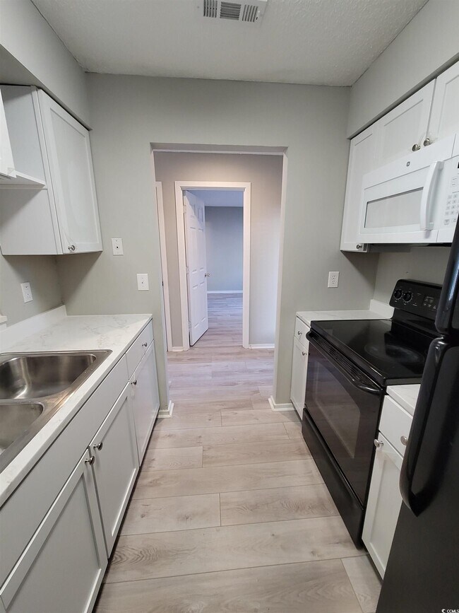 Foto del edificio - 4493 Little River Inn Ln