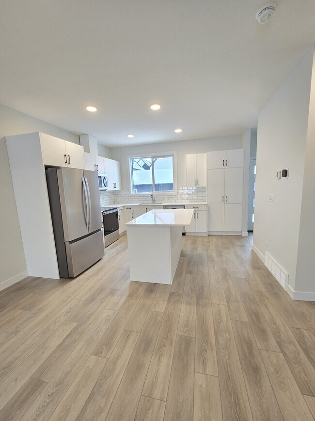 Photo du bâtiment - 8115 Lois Argue Rd