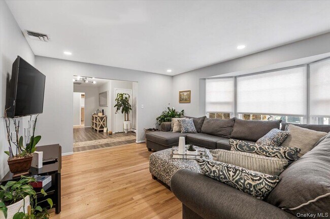 Foto del edificio - 29 Joyce Ln