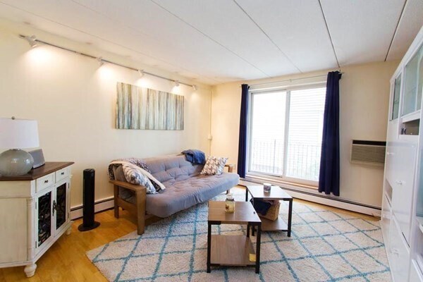Foto del edificio - 762 E 6th St