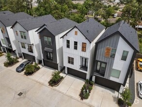 Building Photo - 3706 Creekmont Grn Ln