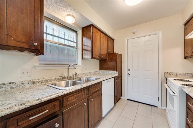 Building Photo - 6924 Margaret Dr