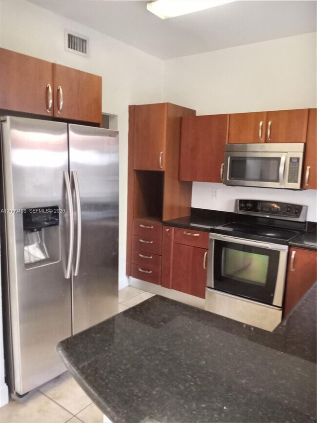 Foto del edificio - 7427 NW 181st Terrace