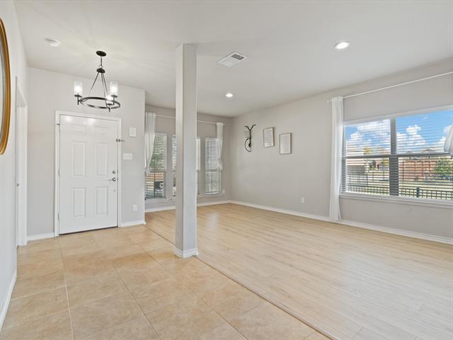Building Photo - 5601 Lincolnwood Dr