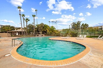 Building Photo - 3050 Rue D’Orleans