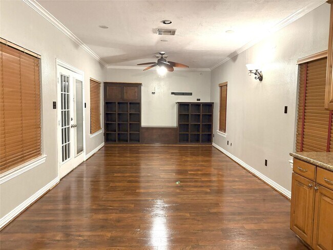 Foto del edificio - 7710 Misty Fern Ct
