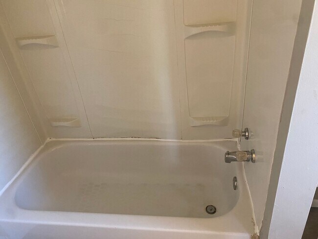 Building Photo - lovely 3 bedroom house, with attached gara...