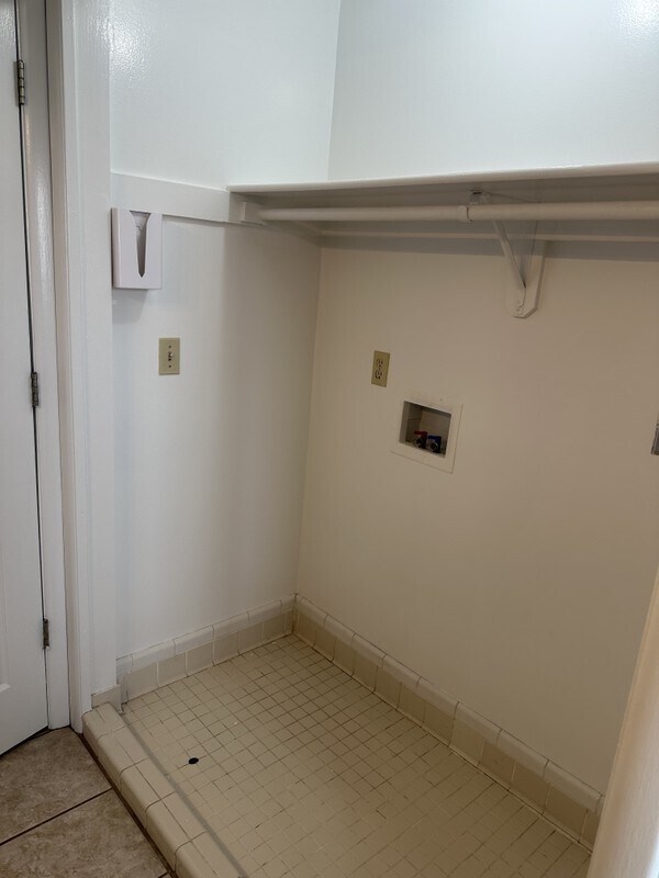 Foto del edificio - 689 E 2300 N
