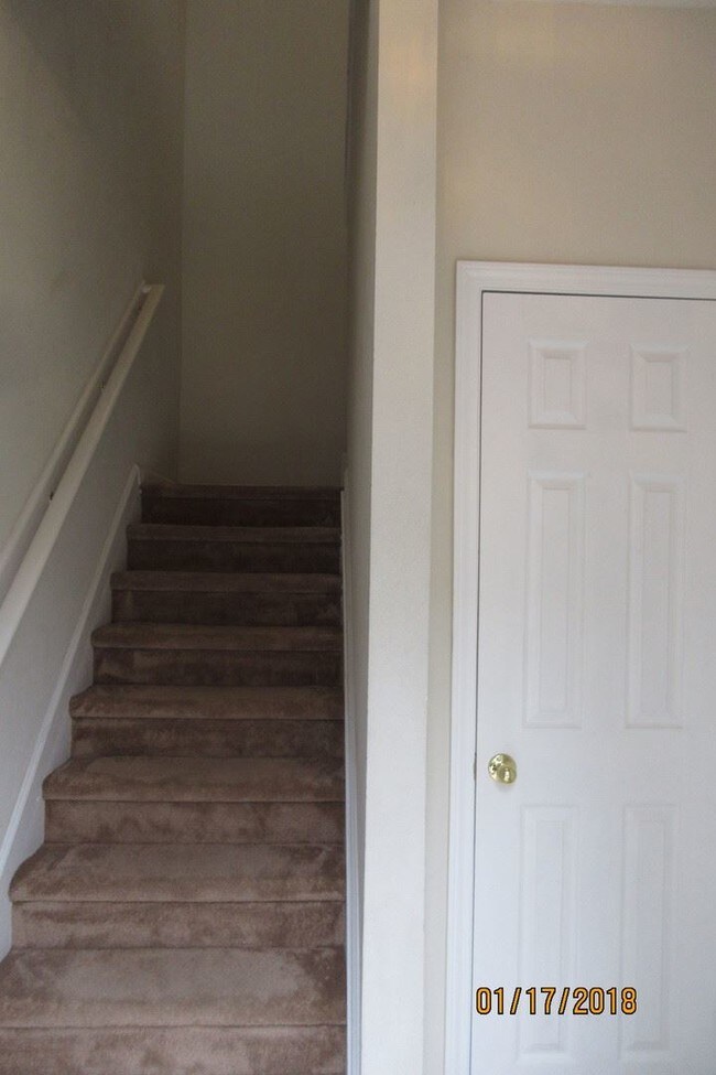 Building Photo - 7151 Deerfoot Point Cir