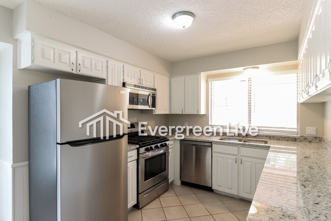 Foto del edificio - 4203 Blossom Trail