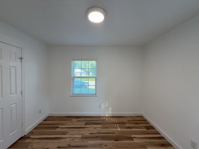 Foto del edificio - 1202 Valley View Dr