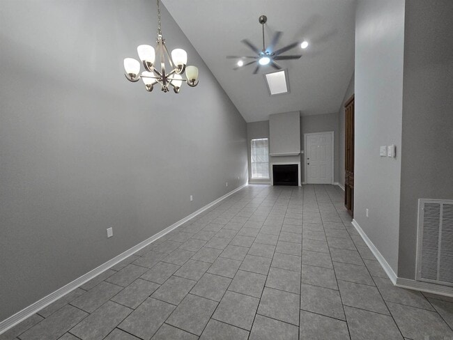 Building Photo - 225 Ocean Dr