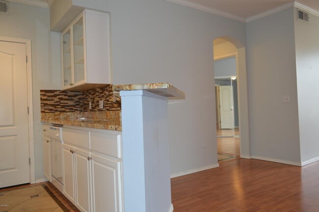 Building Photo - 1701 E Colter St