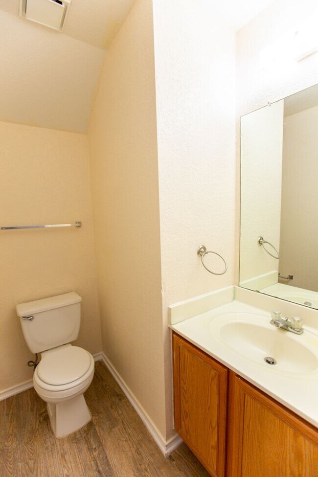 Building Photo - 955 Marble Point