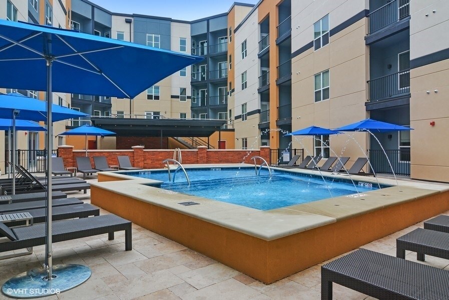 The Aster Apartments Beachwood, OH