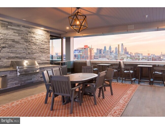 Building Photo - 235 N Christopher Columbus Blvd