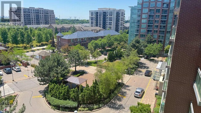 Photo du bâtiment - 62-862 Suncrest Blvd