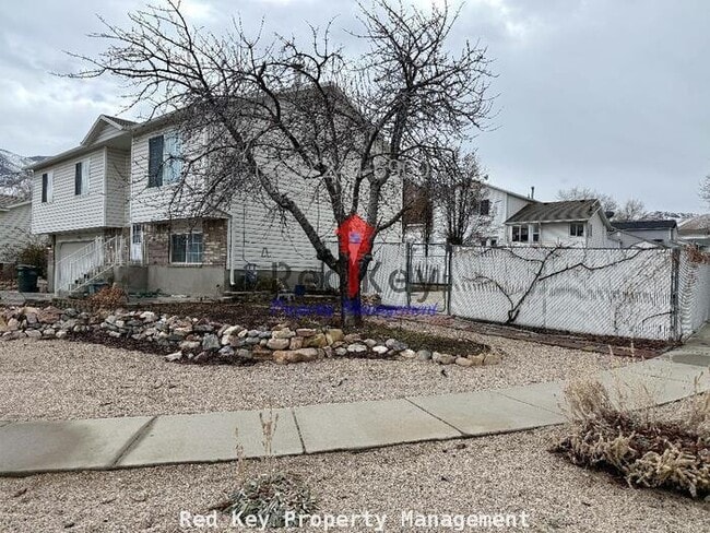 Foto del edificio - 290 N Single Family Home