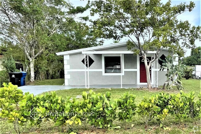 Building Photo - 1633 NW 15th Pl