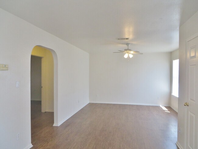 Foto del edificio - 2 Bedroom 2 Bathroom Unit In Georgetown