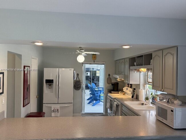 Foto del edificio - 13790 SW 80th Ave