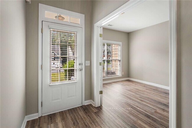 Building Photo - 320 Pintail Ct