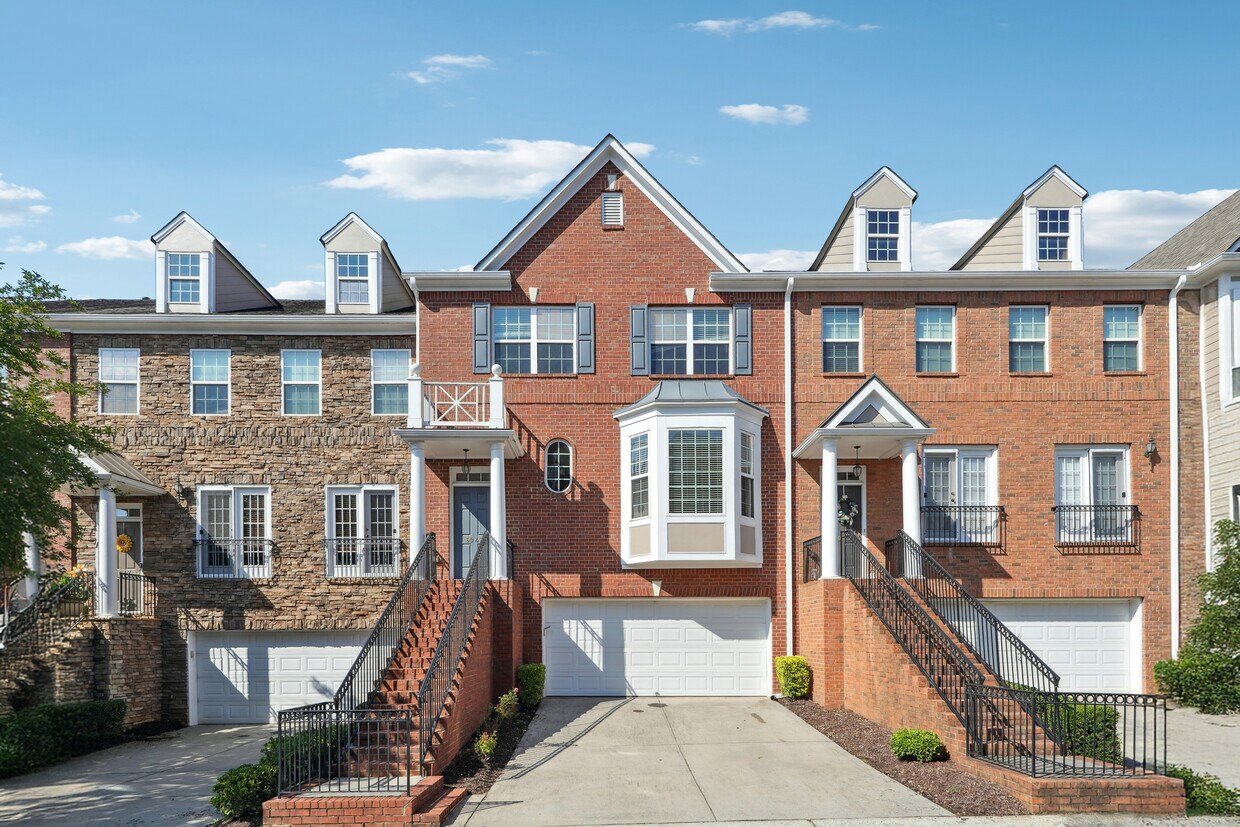Foto principal - 6043 China Rose Ln