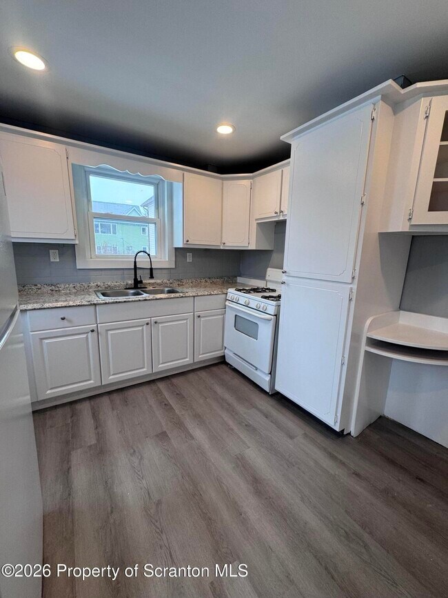 Foto del edificio - 1021 Wheeler Ave