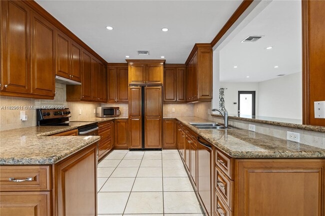 Building Photo - 8100 SW 62nd Pl