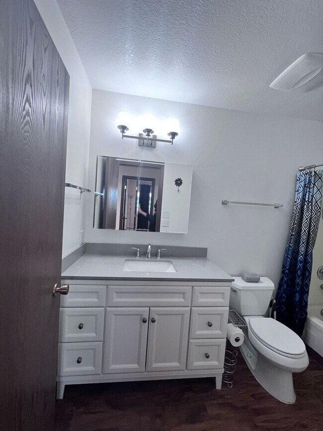 Foto del edificio - Lease Only- 1600 Washington Dr