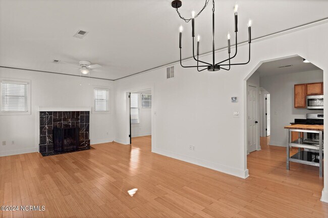 Building Photo - 1509 S 3rd St